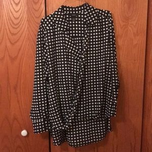 Checkered long sleeved blouse